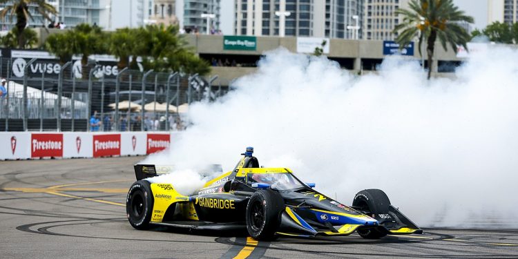 Andretti: “O rapaz russo consegue uma superlicença e o piloto que está no topo aqui não consegue?”