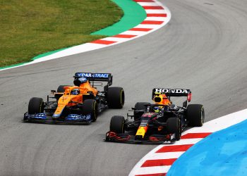 Horner: Red Bull “precisa desesperadamente” que Pérez exerça pressão sobre a Mercedes