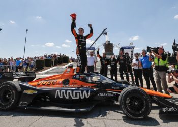 Pérez: “O Pato tem talento para correr contra os melhores pilotos do mundo”