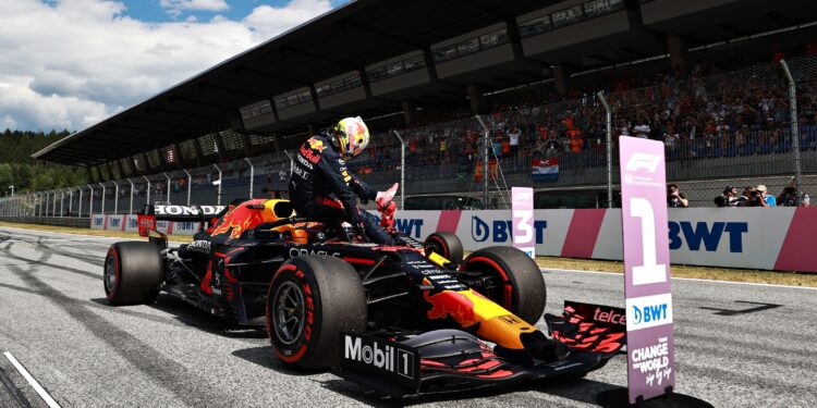 Verstappen voa para a pole diante da multidão laranja e Norris coloca a McLaren na primeira linha