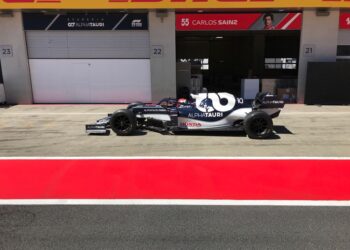 AlphaTauri completa quase 300 voltas no teste de dois dias com os pneus de 2022 da Pirelli