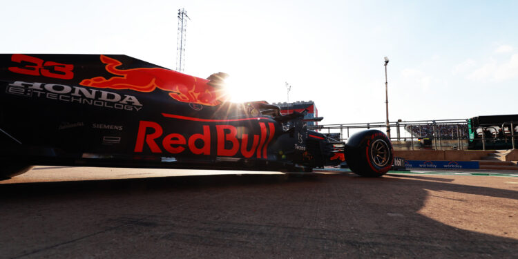 Verstappen testará a unidade motriz do acidente de Silverstone no primeiro treino livre em Budapeste