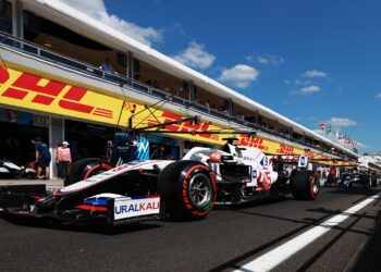 Mazepin: “Acredito profundamente que vou ter uma longa carreira na Fórmula 1”