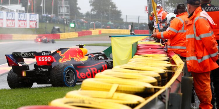 Pérez diz que o acidente em Spa “podia ter acontecido a qualquer um” e elogia o trabalho dos mecânicos da Red Bull