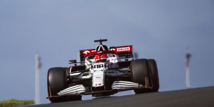 Kubica adotou uma abordagem “bastante segura” no dia que marcou o seu regresso à Fórmula 1