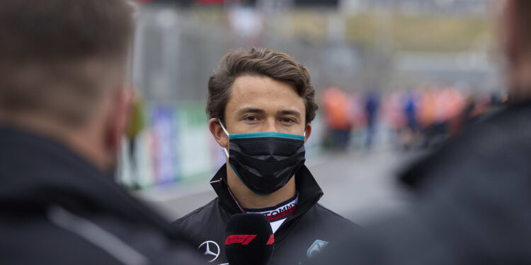 Capito diz que De Vries merece lugar na Fórmula 1 mas lembra: “Não somos uma equipa B da Mercedes”