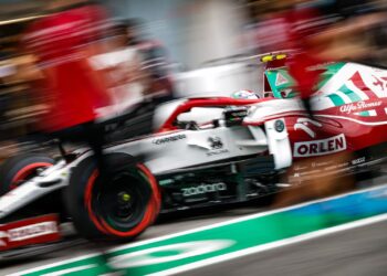 Alfa Romeo diz ter “cinco ou seis pilotos” na lista para 2022