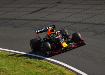 Pérez e Latifi arrancam da via das boxes para o Grande Prémio dos Países Baixos