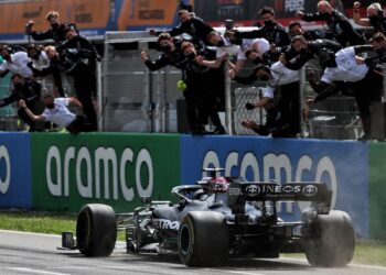 Aramco deverá substituir Petronas como principal patrocinador da Mercedes