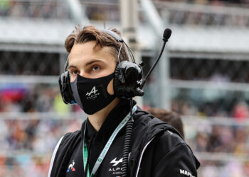 Vasseur diz que seria “estranho” se a Alpine deixasse Piastri sair para a Alfa Romeo em 2022