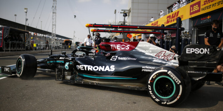 Red Bull ameaça protestar a asa traseira da Mercedes no Qatar