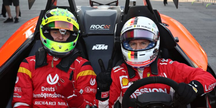 Vettel e Schumacher voltarão a fazer equipa na Corrida dos Campeões em 2022