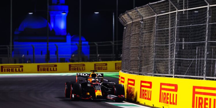 Horner diz que Verstappen estava a fazer “a volta do ano” na qualificação