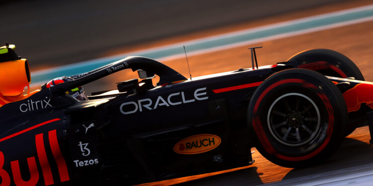 Pérez estabelece o objetivo de ultrapassar Norris no arranque em Abu Dhabi