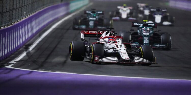 Vasseur acredita que a batalha atrás das equipas de topo será ainda mais intensa em 2022