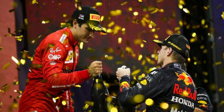 Sainz: “Há sete ou oito potenciais campeões na grelha atual da Fórmula 1”