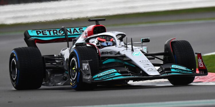 Mercedes realiza shakedown do W13 de 2022 em Silverstone
