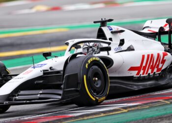 Steiner e o futuro de Mazepin na Haas: “É algo que precisa de ser resolvido”