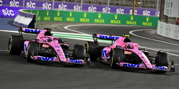 Ocon e a luta “roda com roda” com Alonso: “Fez-me lembrar os tempos do karting”
