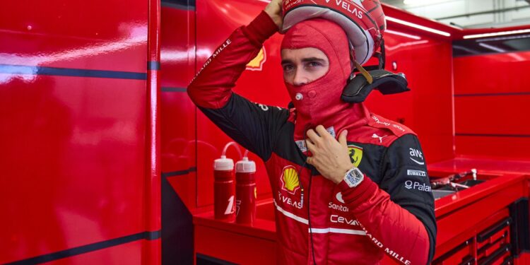 Leclerc aponta a Red Bull como a favorita, mas espera estar na luta pela vitória no Bahrain