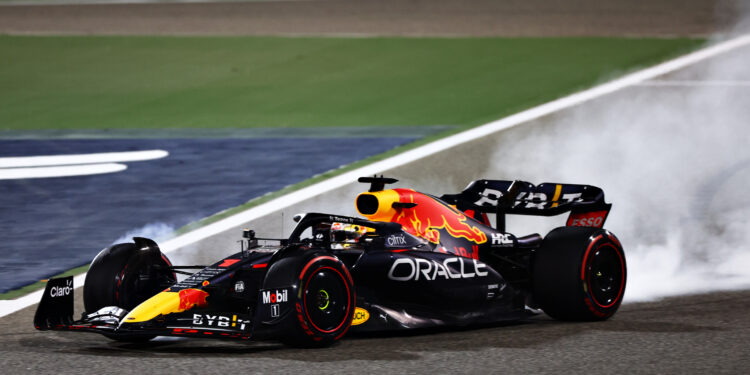 Verstappen lamenta abandono no Bahrain: “Pode-se perder um campeonato com este tipo de coisas”