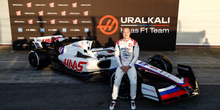 FIA autoriza pilotos russos sob bandeira neutra em 2022