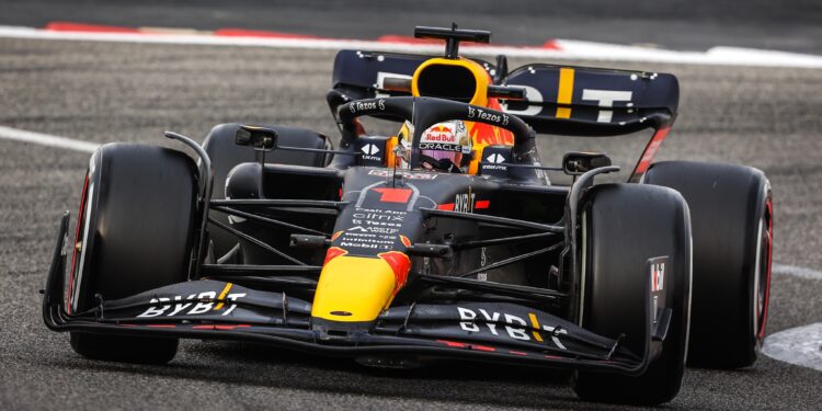 Verstappen termina o teste do Bahrain sete décimos na frente de Leclerc
