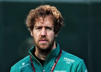 OFICIAL: Hulkenberg substitui Vettel no Grande Prémio do Bahrain