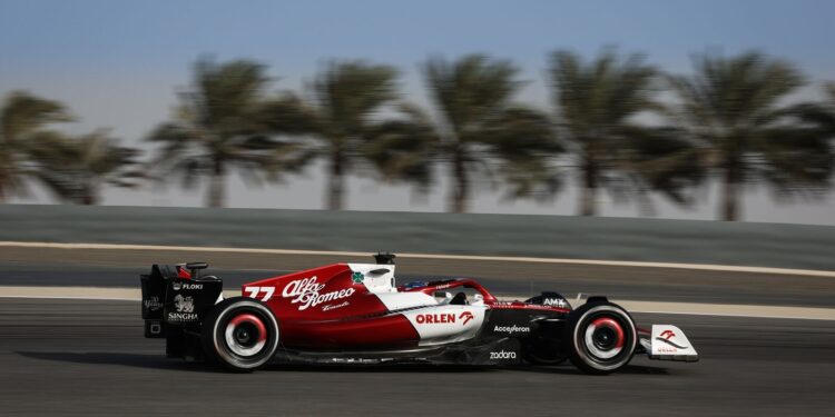 Bottas sublinha “claro passo em frente” ao nível do desempenho, mas diz estar preocupado com a fiabilidade do Alfa Romeo