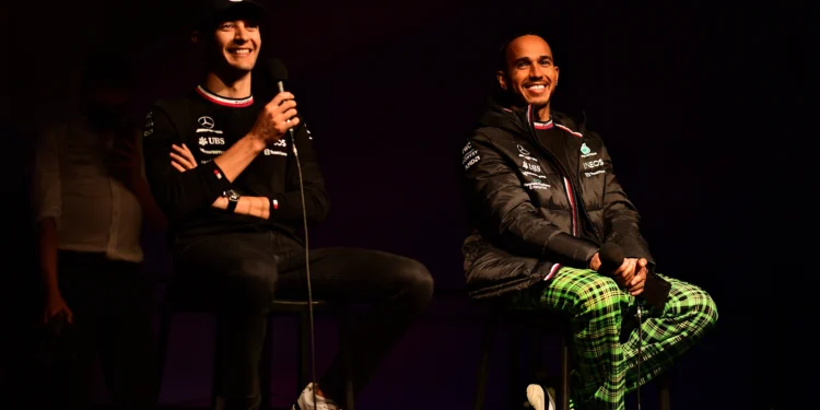 Russell considera que não faria sentido desafiar o estatuto de Hamilton: “Ele é como um capitão de equipa”