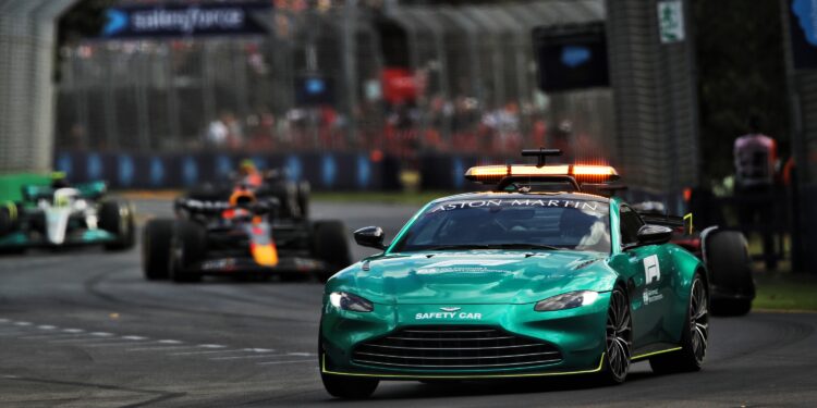 FIA emite comunicado para responder às críticas relacionadas com o Safety Car da Aston Martin