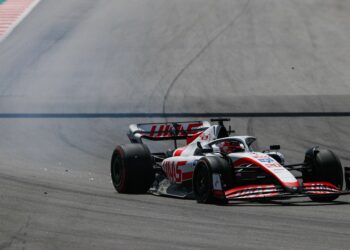 Magnussen admite ter mudado de opinião sobre a colisão com Hamilton