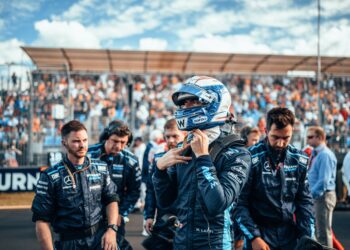 Latifi e o rumor da sua saída da Williams a meio da temporada: “Simplesmente ri-me”