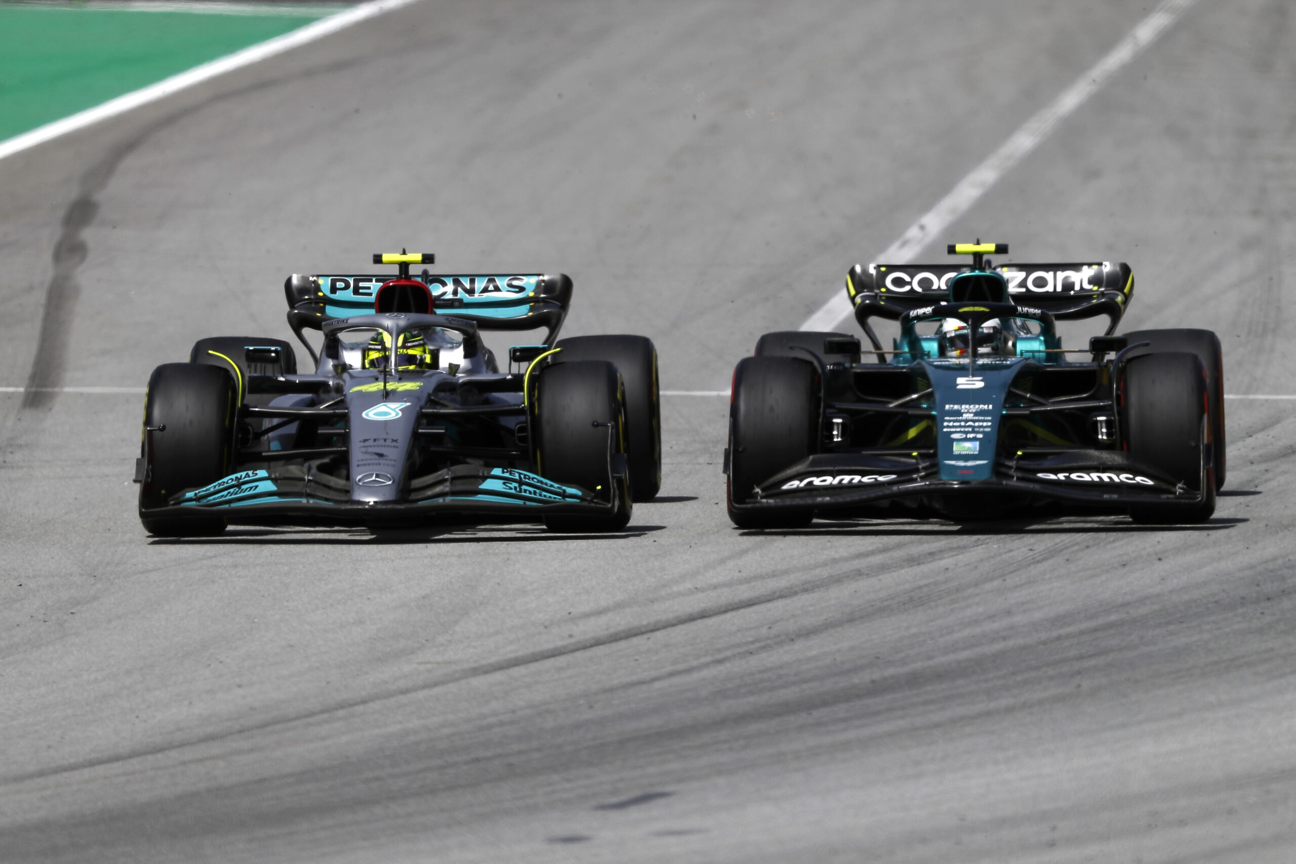 Hamilton sugeriu poupar o motor por achar que não era possível pontuar em Barcelona