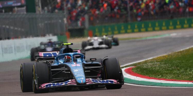Ocon ansioso por experimentar as evoluções que Alonso estreou em Imola