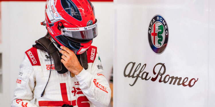 Kubica regressa à ação no primeiro treino livre em Barcelona