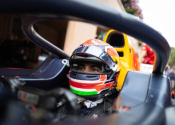 Daruvala estreia-se aos comandos de um carro de Fórmula 1 com a McLaren em Silverstone