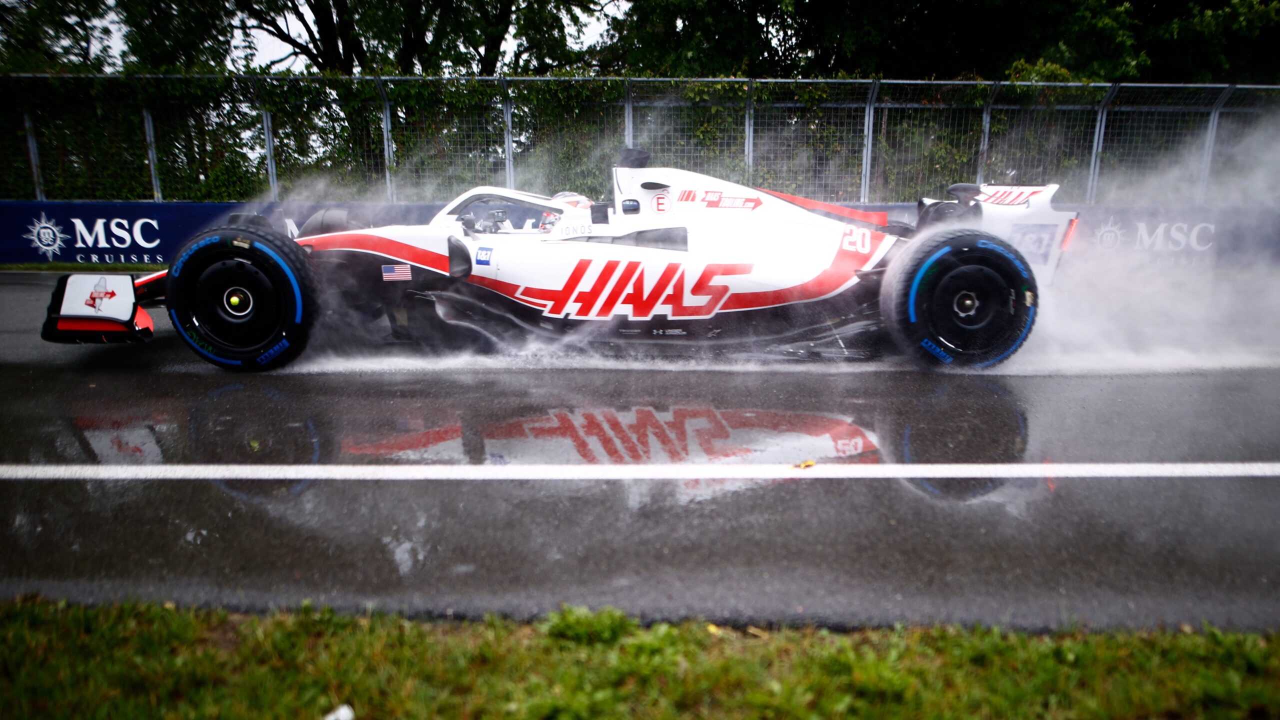 Magnussen: “Adoro estas condições e parece que o nosso carro também”