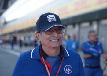Fórmula 1 e Mercedes condenam o comentário racista de Piquet sobre Hamilton