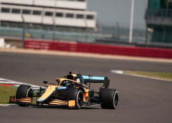 Daruvala completou 130 voltas ao volante do McLaren de 2021 em Silverstone