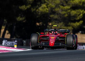 Sainz e Magnussen relegados para a última linha da grelha de partida em Paul Ricard