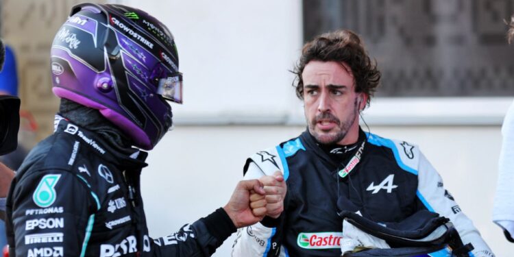 Hamilton elege Alonso como o oponente mais forte que enfrentou na Fórmula 1