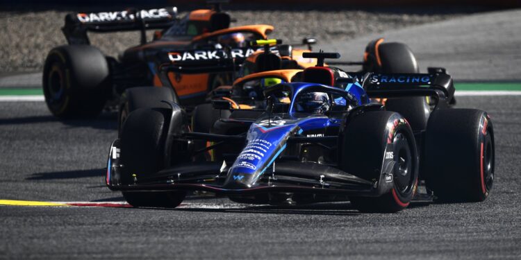 Albon sobre a penalização por forçar Norris a sair de pista: “É injusta, não sou esse tipo de piloto”