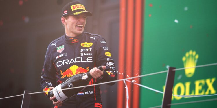 Verstappen: Segundo lugar é “melhor do que o esperado” após de problemas de degradação