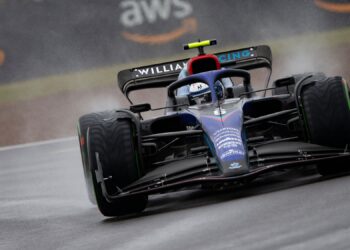 “Foi um dia muito especial”, diz Latifi após 10º lugar na qualificação