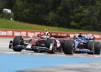 Vasseur: “Zhou está a fazer um trabalho perfeito”