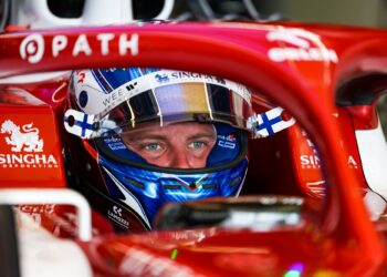 Bottas arranca do fim da grelha na Áustria