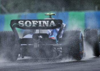 Latifi estreia-se na liderança de uma sessão de treinos livres em Budapeste