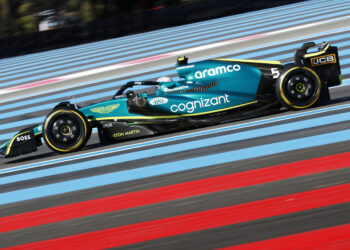 Aston Martin pretendia continuar com Vettel mas respeita “claramente” a decisão do alemão