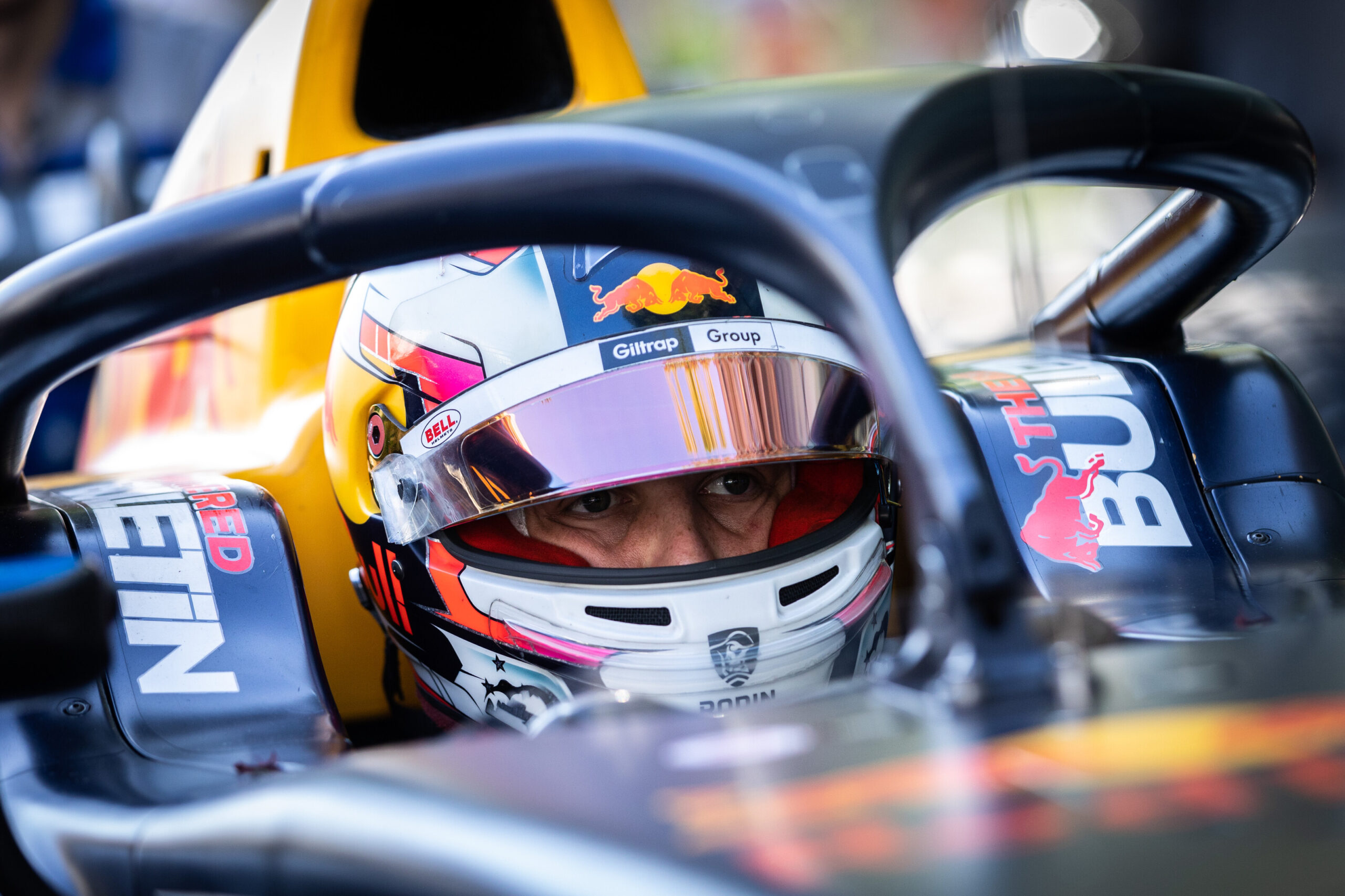 Lawson substitui Vips como piloto de reserva da Red Bull